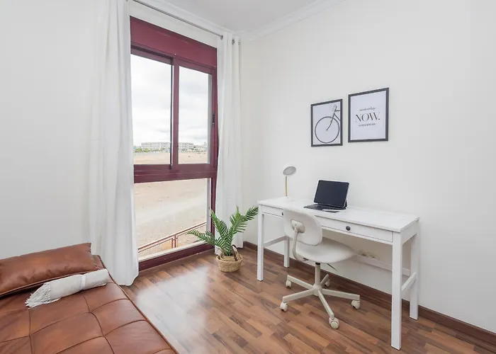Luxury Workfriendly Far Ocean Views